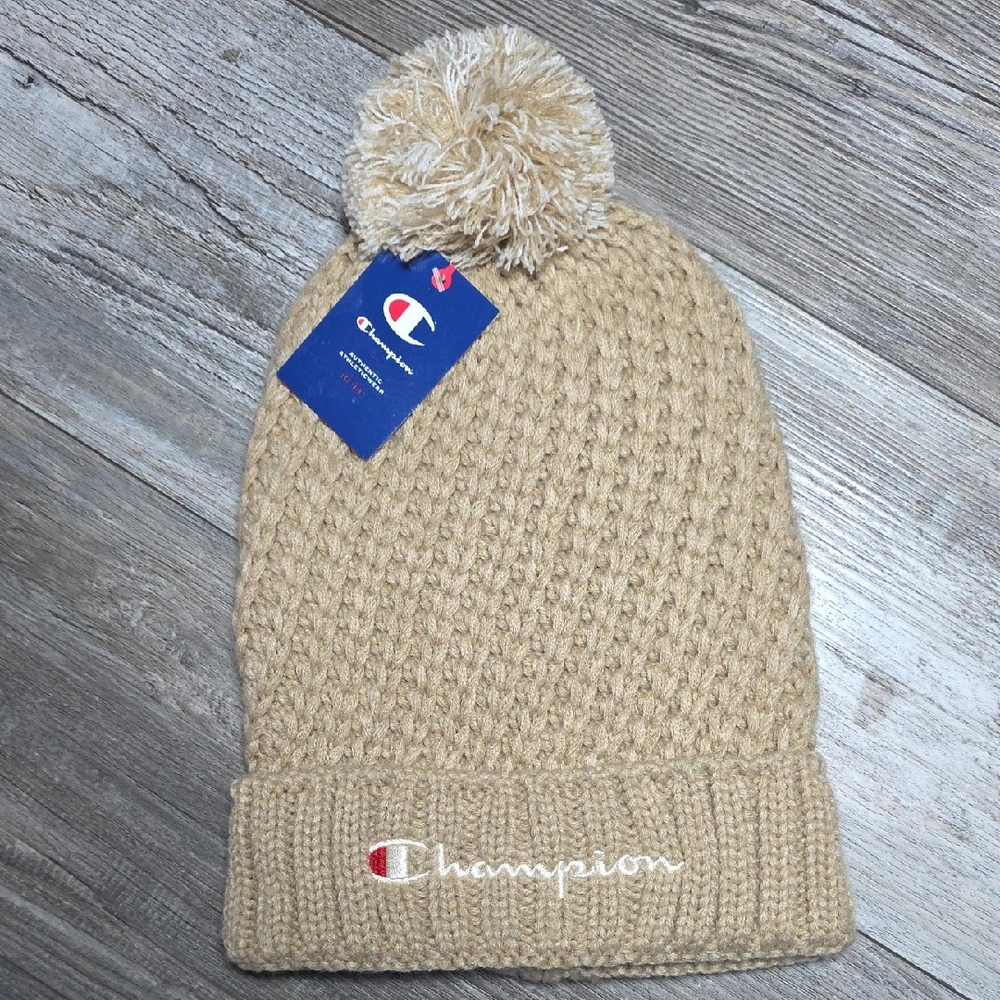 Champion | Embroidered Script Knit Pom-pom Beanie OSFM *NWT